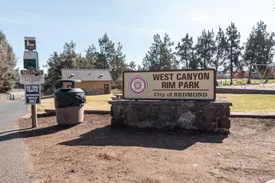 1572 NW Kingwood Avenue, Redmond, OR 97756 - Photo 31