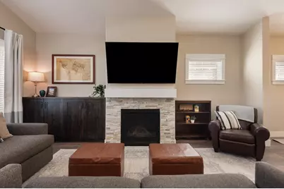 1572 NW Kingwood Avenue, Redmond, OR 97756 - Photo 5