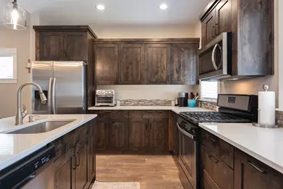 1572 NW Kingwood Avenue, Redmond, OR 97756 - Photo 11