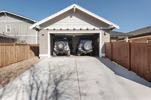 1572 NW Kingwood Ave, Redmond, OR 97756 - Photo 25