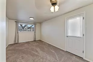 4065 Crestwood Cir, Central Point, OR 97502 - Photo 15