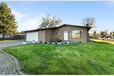 4065 Crestwood Circle, Central Point, OR 97502 - Photo 1