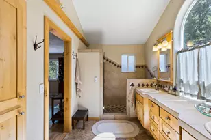 20518 Pine Vista Dr, Bend, OR 97702 - Photo 33