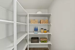 3099 Mt Thielsen Dr, Medford, OR 97504 - Photo 7