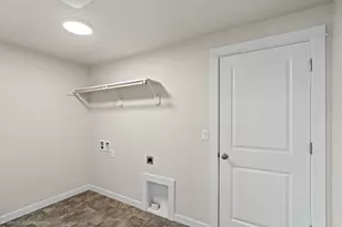 3099 Mt Thielsen Dr, Medford, OR 97504 - Photo 23