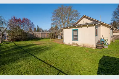 407 S Shasta Avenue, Eagle Point, OR 97524 - Photo 39