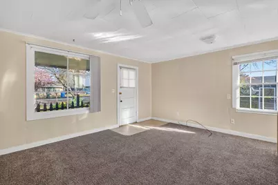 407 S Shasta Avenue, Eagle Point, OR 97524 - Photo 7