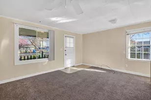 407 S Shasta Ave, Eagle Point, OR 97524 - Photo 7