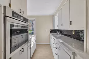 407 S Shasta Ave, Eagle Point, OR 97524 - Photo 11