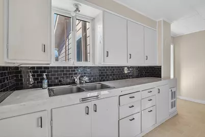 407 S Shasta Avenue, Eagle Point, OR 97524 - Photo 9