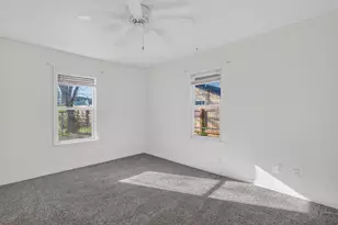 407 S Shasta Ave, Eagle Point, OR 97524 - Photo 15