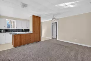 407 S Shasta Ave, Eagle Point, OR 97524 - Photo 5