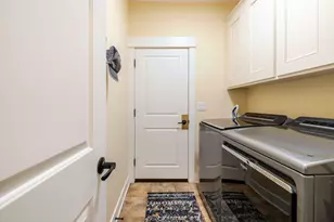 1833 NW Larch Ave, Redmond, OR 97756 - Photo 27