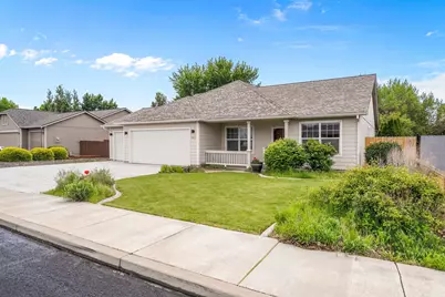 1634 NW Teak Avenue, Redmond, OR 97756 - Photo 3