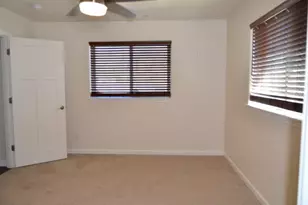 915 NW Bishop St, Grants Pass, OR 97526 - Photo 19