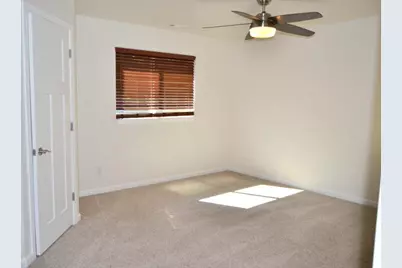 915 NW Bishop Street, Grants Pass, OR 97526 - Photo 23