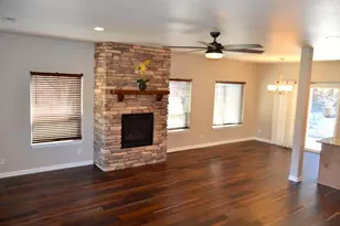 915 NW Bishop St, Grants Pass, OR 97526 - Photo 7