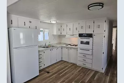 5442 Shasta Way # 13, Klamath Falls, OR 97603 - Photo 3