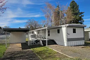 5442 Shasta Way, Klamath Falls, OR 97603 - Photo 1