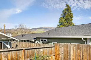 239 E Hersey St, Ashland, OR 97520 - Photo 29