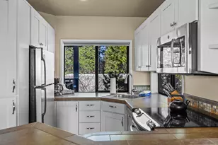 19717 SW Mount Bachelor Dr, Bend, OR 97702 - Photo 11