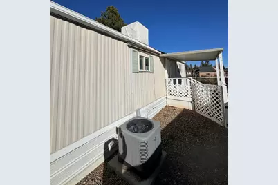 5602 Denver Avenue #UNIT 4, Klamath Falls, OR 97603 - Photo 3