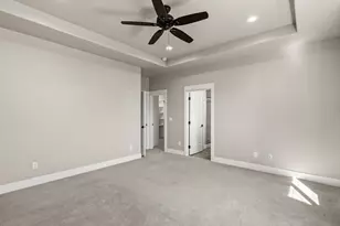 359 Kansas Dr, Medford, OR 97504 - Photo 15