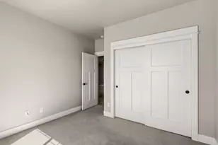 359 Kansas Dr, Medford, OR 97504 - Photo 21