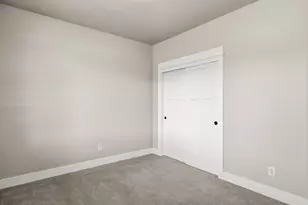 359 Kansas Dr, Medford, OR 97504 - Photo 19