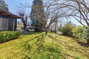 1440 NE 10th St, Grants Pass, OR 97526 - Photo 31