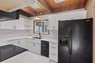 1440 NE 10th Street, Grants Pass, OR 97526 - Photo 11