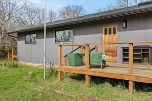 872 Scott Dr, Grants Pass, OR 97527 - Photo 7