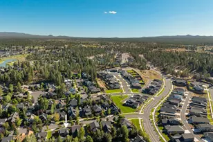 2954 NW Wild Meadow Dr, Bend, OR 97703 - Photo 15