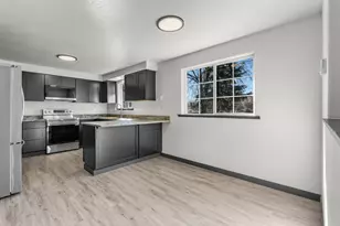 695 NE 8th St, Prineville, OR 97754 - Photo 7