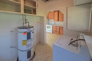 814 NW C St, Grants Pass, OR 97526 - Photo 9