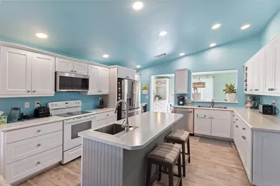 404 Lindilu Lane, Cave Junction, OR 97523 - Photo 3