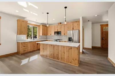 17146 Covina Road, Bend, OR 97707 - Photo 13