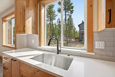 17146 Covina Road, Bend, OR 97707 - Photo 9