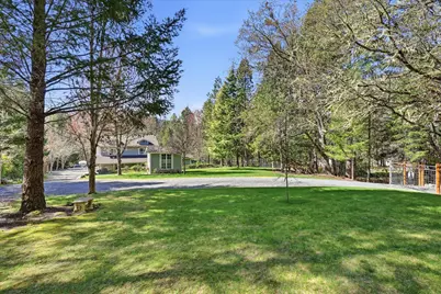 916 Ferry Road, Grants Pass, OR 97526 - Photo 43