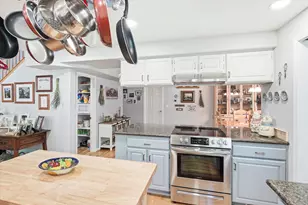 916 Ferry Rd, Grants Pass, OR 97526 - Photo 13