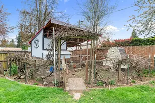 324 Stanley Ave, Medford, OR 97504 - Photo 17