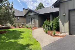 387 Goshawk Ct, Redmond, OR 97756 - Photo 3