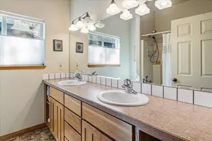 387 Goshawk Ct, Redmond, OR 97756 - Photo 29