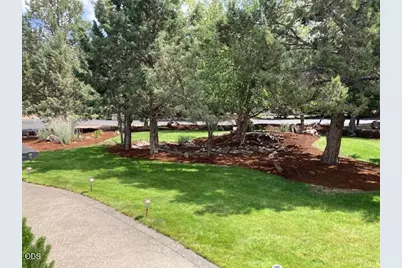 387 Goshawk Court, Redmond, OR 97756 - Photo 7