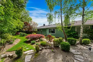 722 NW Sandy Dr, Grants Pass, OR 97526 - Photo 33