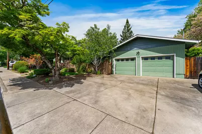 722 NW Sandy Drive, Grants Pass, OR 97526 - Photo 37
