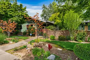 722 NW Sandy Dr, Grants Pass, OR 97526 - Photo 3