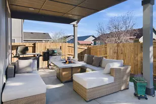 2042 SW 39th St, Redmond, OR 97756 - Photo 17