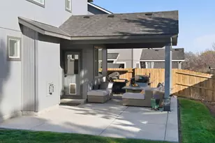 2042 SW 39th St, Redmond, OR 97756 - Photo 19