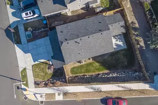 2042 SW 39th St, Redmond, OR 97756 - Photo 21